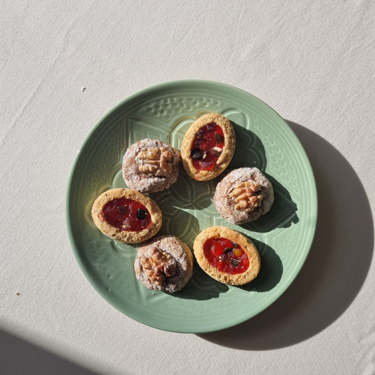 Petite Assiette Artisanal - Empreinte fait main - 19 cm