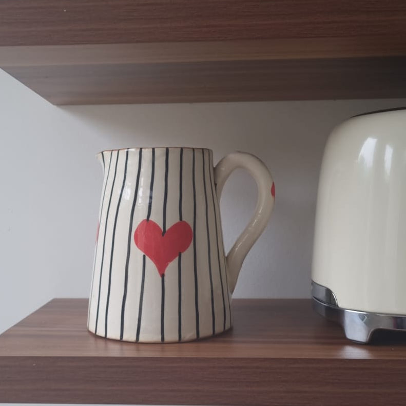 Carafe Artisanal – Motif  rayé Cœur